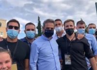 Μητσοτάκης: Τα είπε με τους “ασημένιους” Ολυμπιονίκες