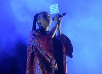 FKA twigs: Συμμετέχει στο «Join The Chorus» κατά της ενδοοικογενειακής βίας