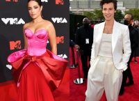 Camila Cabello Shawn Mendes: Έλαμψαν στα MTV Awards Camila Cabello Shawn Mendes: Έλαμψαν στα MTV Awards
