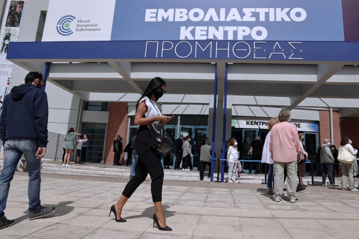 Κορωνοϊός: Συνεδριάζει για τρίτη δόση σε 4 μήνες – Ανοιχτή η επέκταση της υποχρεωτικότητας