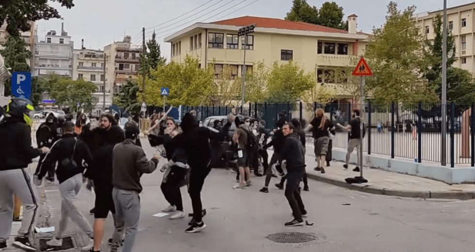 ΕΠΑΛ Σταυρούπολης: Σε αστυνομικό κλοιό το σχολείο – Φόβοι για νέα επεισόδια