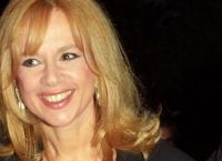 Αλίκη Βουγιουκλάκη: Ποια πασίγνωστη Ελληνίδα ήταν η μητέρα της