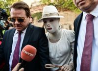 Επίθεση με βιτριόλι: Ζητά μετατροπή της κατηγορίας η κατηγορούμενη