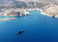 Στο Καστελόριζο το υποβρύχιο «Παπανικολής»: Αναδύθηκε επιβλητικά έξω από το λιμάνι