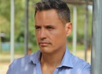 Γρηγόρης Πετράκος: Θα τραγουδά αποκλειστικά για εμβολιασμένους στην Πάτρα