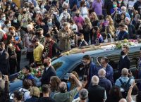 Η Ελλάδα αποχαιρετά τον οικουμενικό Μίκη Θεοδωράκη – Δείτε Live