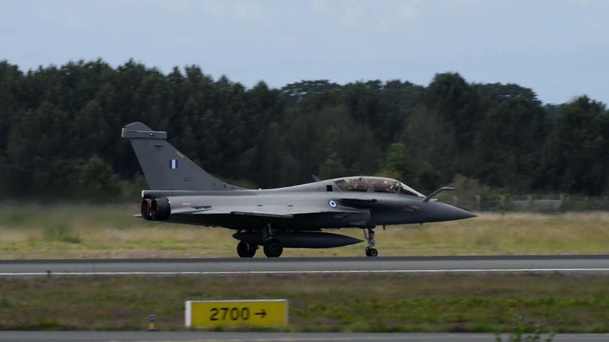 Rafale: Το πρώτο βίντεο με τα γαλλικά μαχητικά στα ελληνικά χρώματα