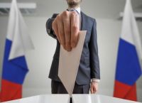 Ρωσία: Στις κάλπες οι Ρώσοι με αιχμές κατά Google και Apple Ρωσία: Στις κάλπες οι Ρώσοι με αιχμές κατά Google και Apple