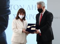 Κατερίνα Σακελλαροπούλου: Aνακηρύχθηκε επίτιμη δημότης Ερμιονίδας Κατερίνα Σακελλαροπούλου: Aνακηρύχθηκε επίτιμη δημότης Ερμιονίδας
