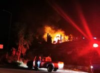 Σάμος: Φωτιά σε δομή προσφύγων στο Βαθύ