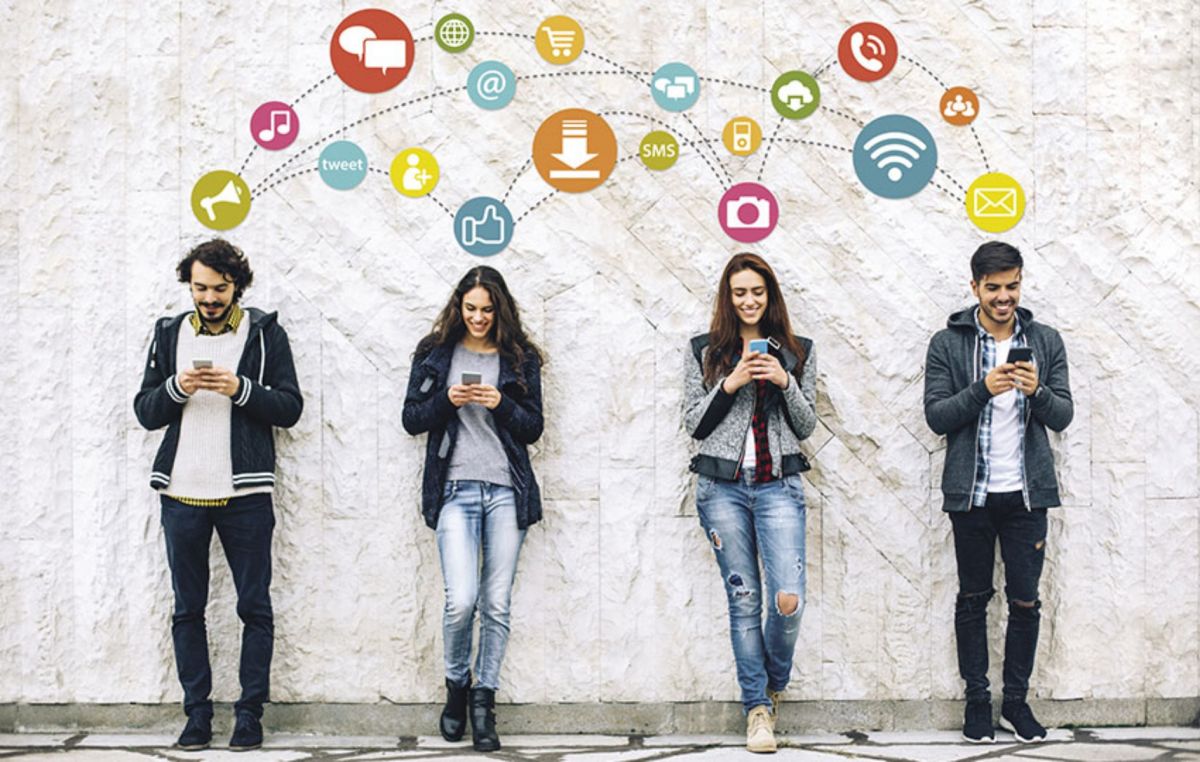 Social Media: Σχεδόν 10 στους 10 νέους ενεργοί στα μέσα κοινωνικής δικτύωσης