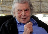 Μίκης Θεοδωράκης: Στη Μακρόνησο αισθανόσουν ότι είσαι τίποτα Μίκης Θεοδωράκης: Στη Μακρόνησο αισθανόσουν ότι είσαι τίποτα