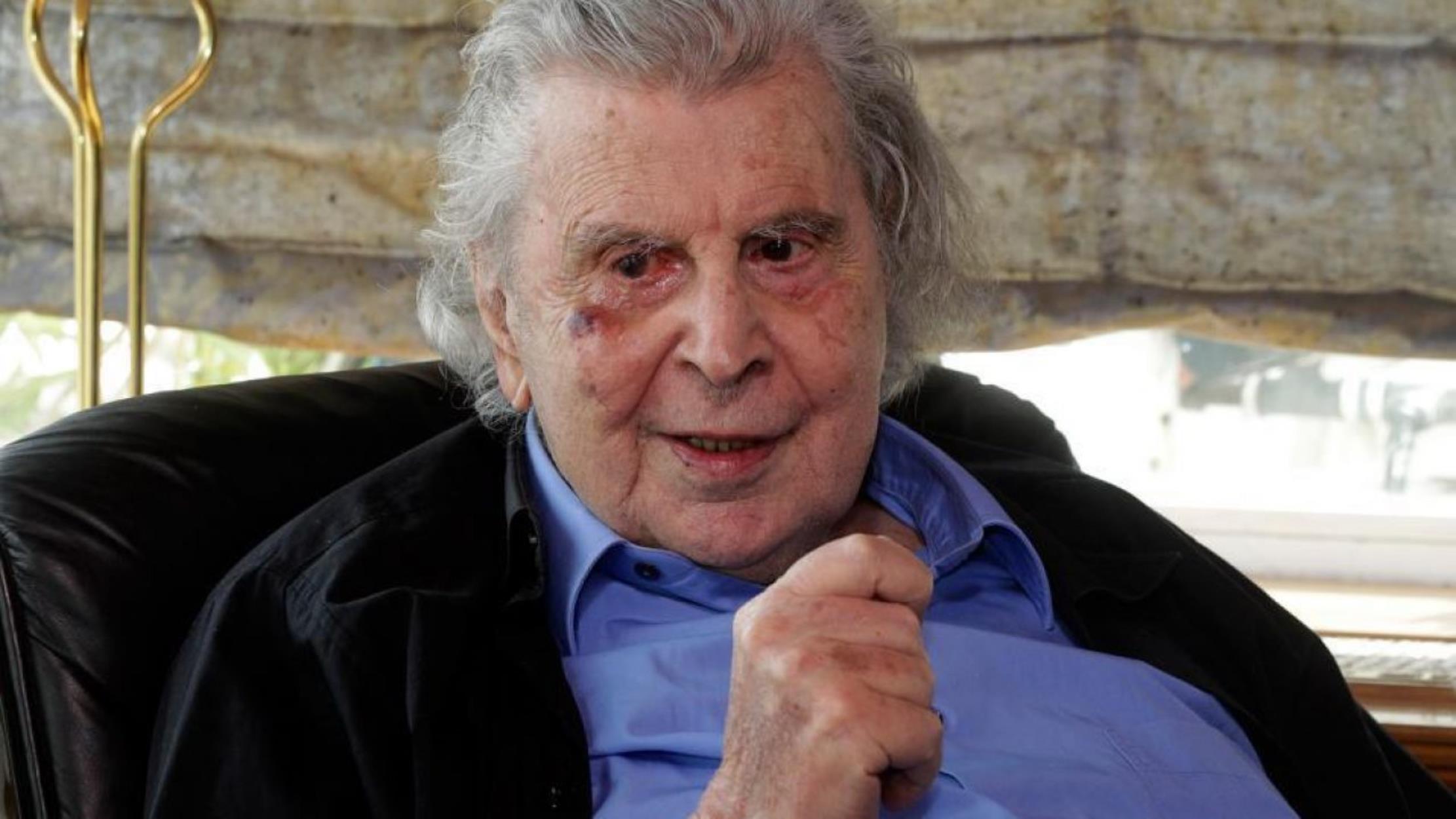 Μίκης Θεοδωράκης: Με λουλούδια και μηνύματα το εννιαήμερο μνημόσυνο
