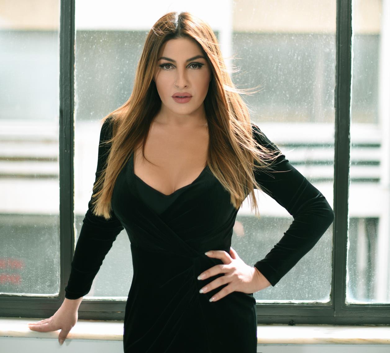 Έλενα Παπαρίζου: Άφωνοι στο The Voice με τη νέα εικόνα της τραγουδίστριας