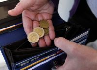 Νοικοκυριά: Αυξήθηκε το διαθέσιμο εισόδημα το δεύτερο τρίμηνο Νοικοκυριά: Αυξήθηκε το διαθέσιμο εισόδημα το δεύτερο τρίμηνο