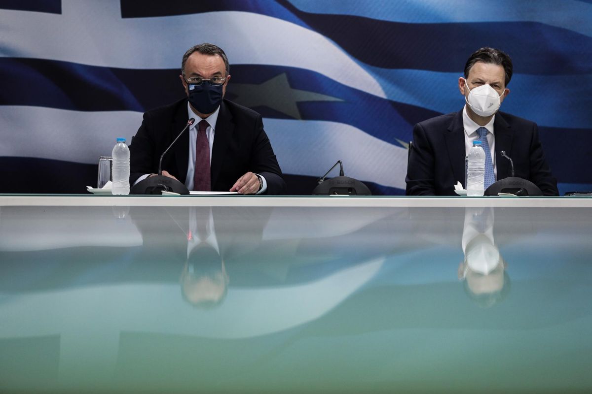 Προσχέδιο προϋπολογισμού: Κατατέθηκε προς συζήτηση – Τι δήλωσαν Σταϊκούρας και Σκυλακάκης