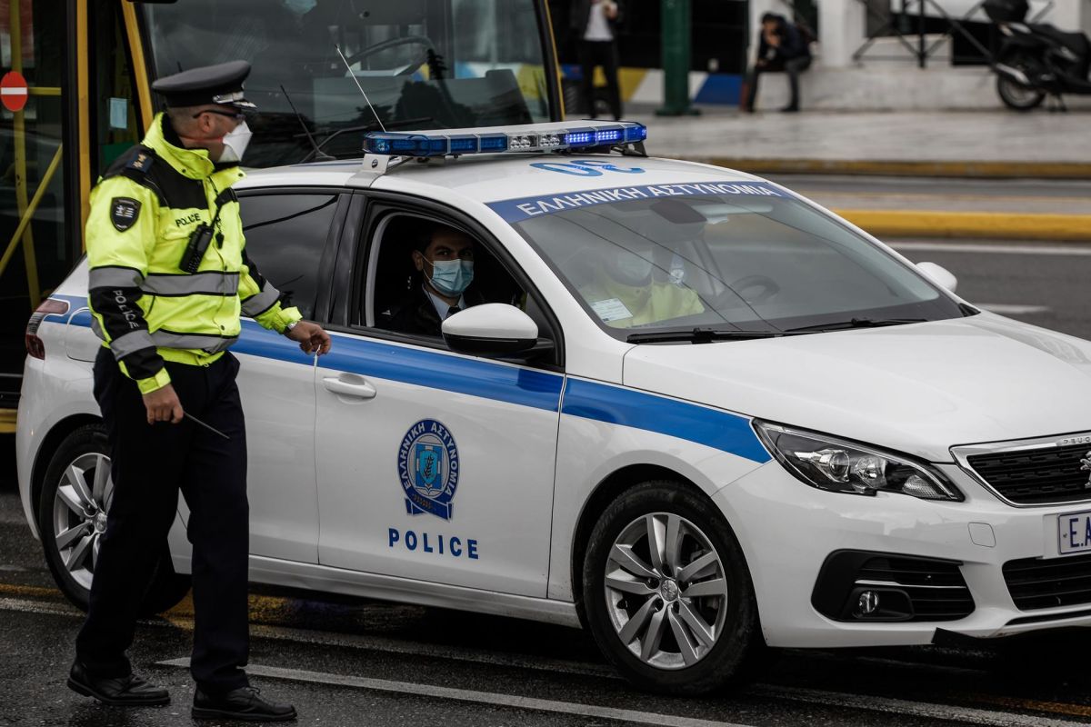 Παγκράτι: Έκρηξη σε πολυκατοικία που μένουν αστυνομικοί