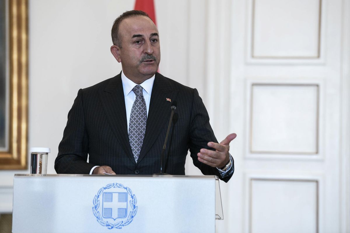 Τσαβούσογλου: Ευθείες απειλές για χρήση «σκληρής δύναμης»