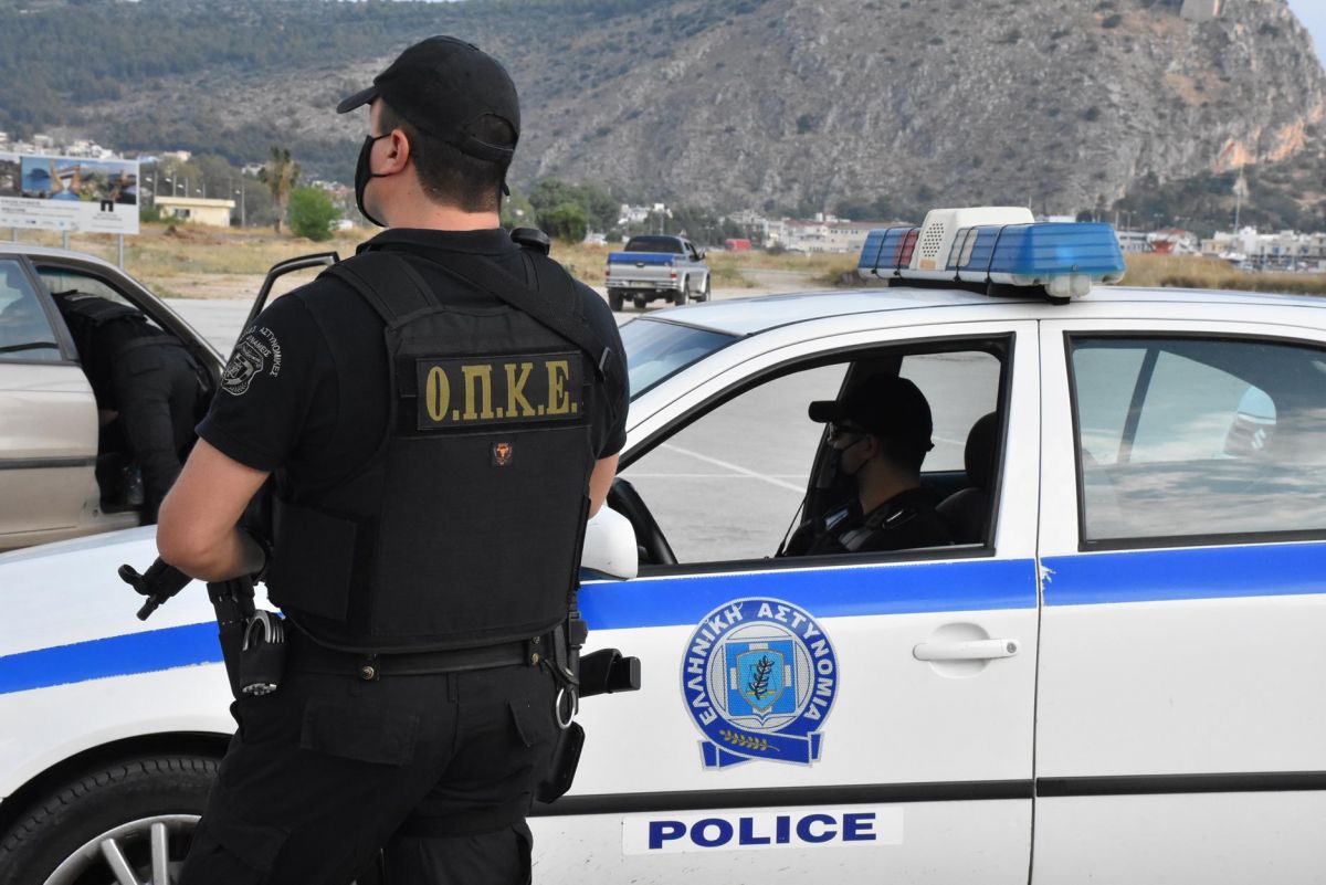 Κόρινθος: Συνελήφθησαν δύο άτομα με περισσότερα από 22 κιλά κάνναβης