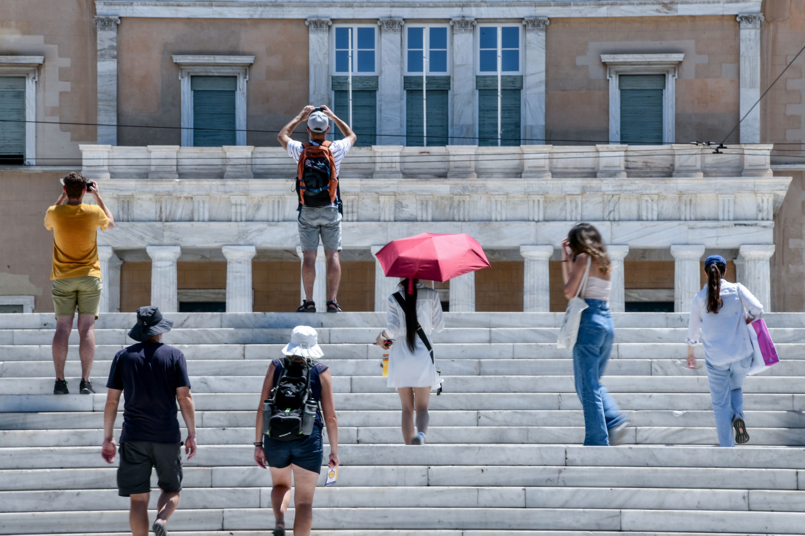 Υπουργείο Εργασίας: Ποια τα βασικά χαρακτηριστικά του νέου προϋπολογισμού
