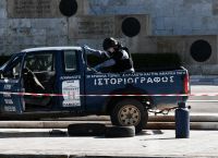 Βουλή: Συναγερμός με αγροτικό που έφτασε μέχρι το το μνημείο του Αγνώστου Στρατιώτη