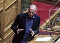 Γιάνης Βαρουφάκης: Ο Μαρκ Ζούκερμπεργκ «έκλεψε» από εμάς το Meta