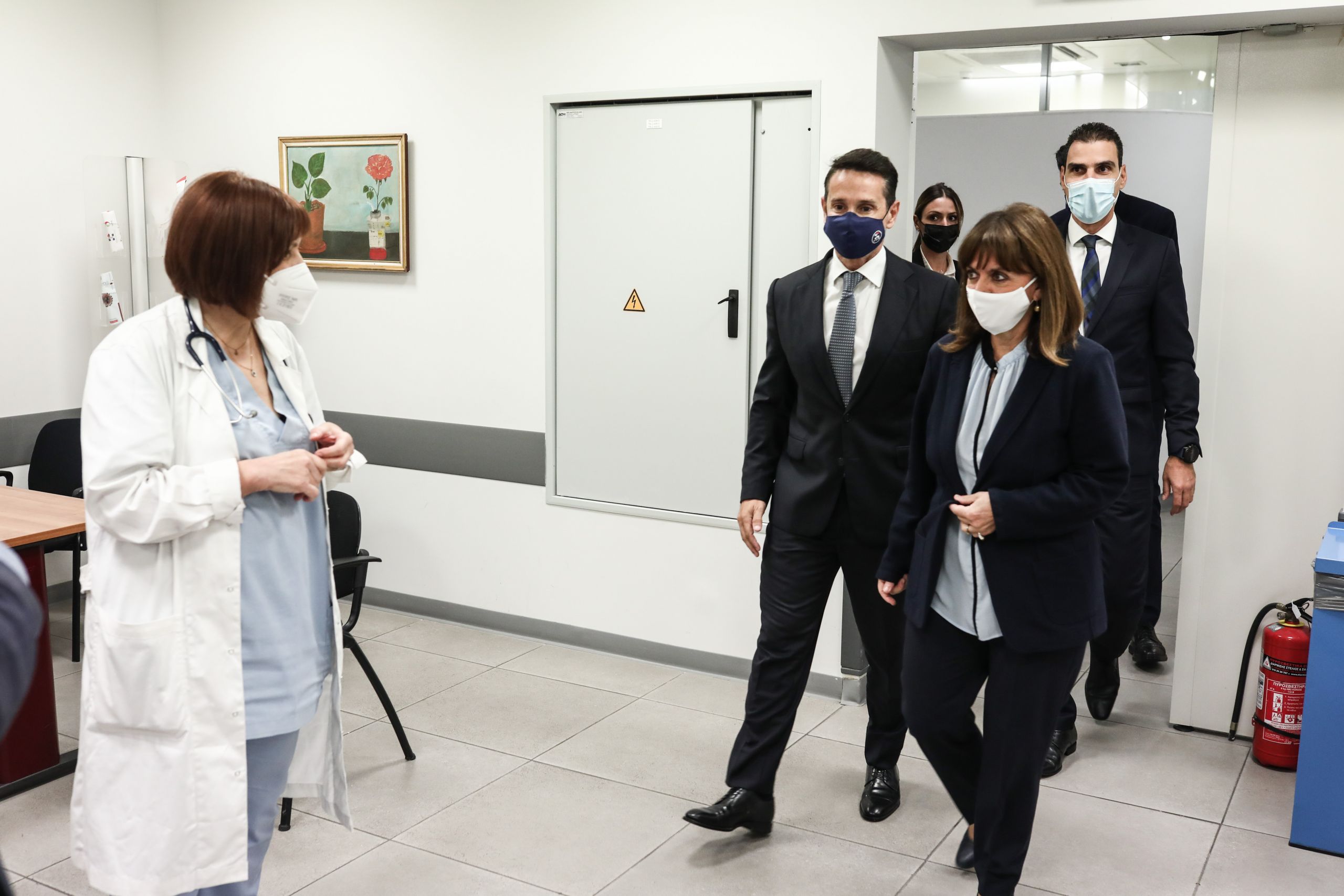 Κατερίνα Σακελλαροπούλου: Έκανε την τρίτη δόση του εμβολίου