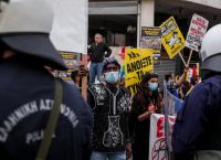 Ομόνοια: Ένταση και χημικά στο αντιφασιστικό συλλαλητήριο