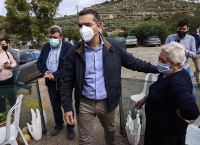 Τσίπρας: Πρέπει να σκύψουμε στα προβλήματα των σεισμόπληκτων