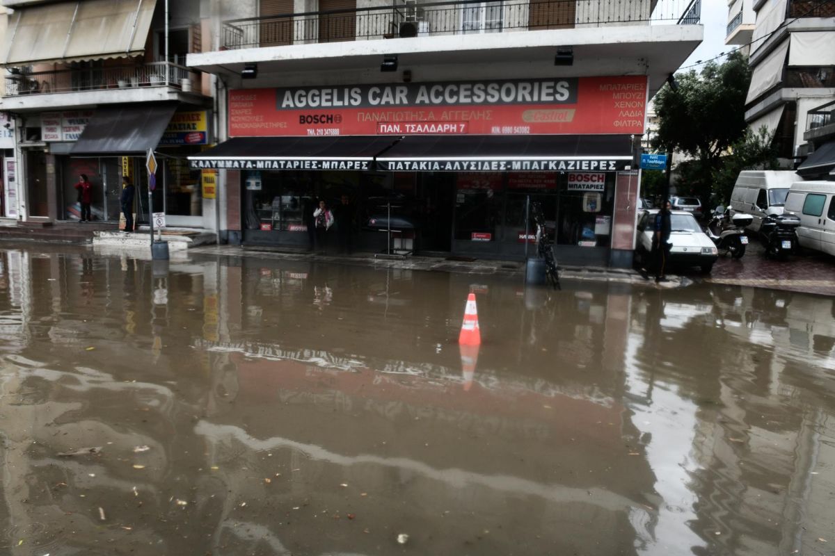 Κλειστά σχολεία σήμερα: Ποια θα κλείσουν στην Αττική λόγω της κακοκαιρίας