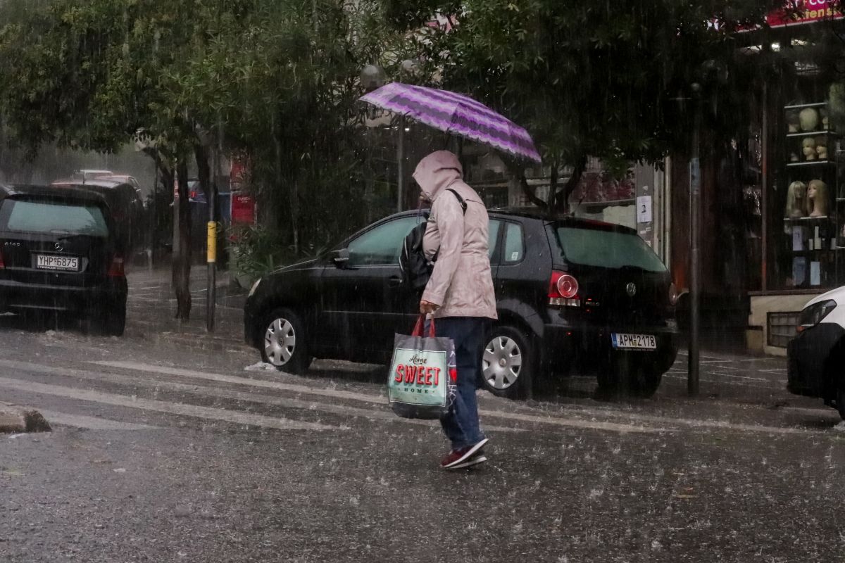 Χαλάνδρι: Καθίζηση οδοστρώματος στην οδό Παπανικολή