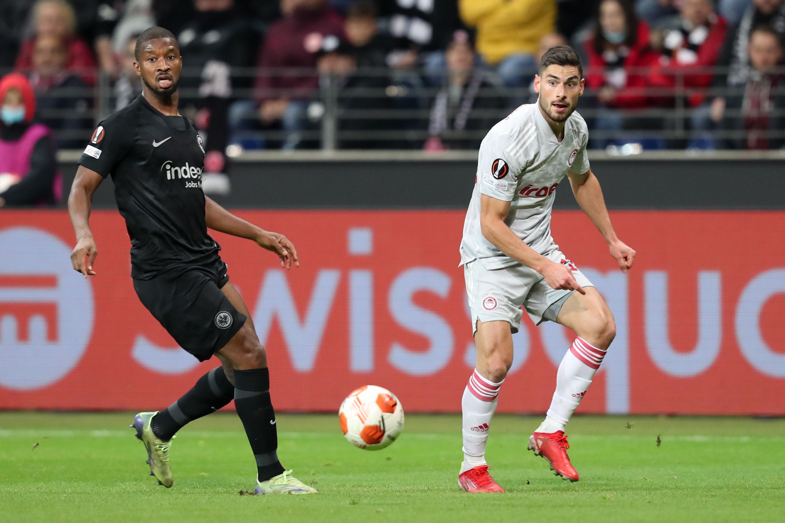 Άιντραχτ – Ολυμπιακός 3-1: Ήττα των Πειραιωτών στην Φρανφούρτη