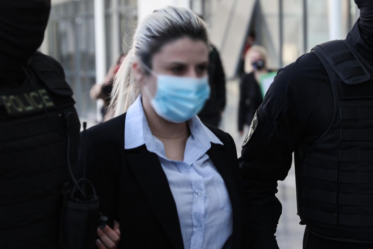 Επίθεση με βιτριόλι δίκη: Το ελαφρυντικό του πρότερου σύννομου βίου αιτήθηκε η Έφη Κακαράντζουλα