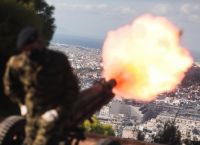 28η Οκτωβρίου: Μπλόκαρε το κανόνι σε ζωντανή μετάδοση στον Λυκαβηττό 28η Οκτωβρίου: Μπλόκαρε το κανόνι σε ζωντανή μετάδοση στον Λυκαβηττό