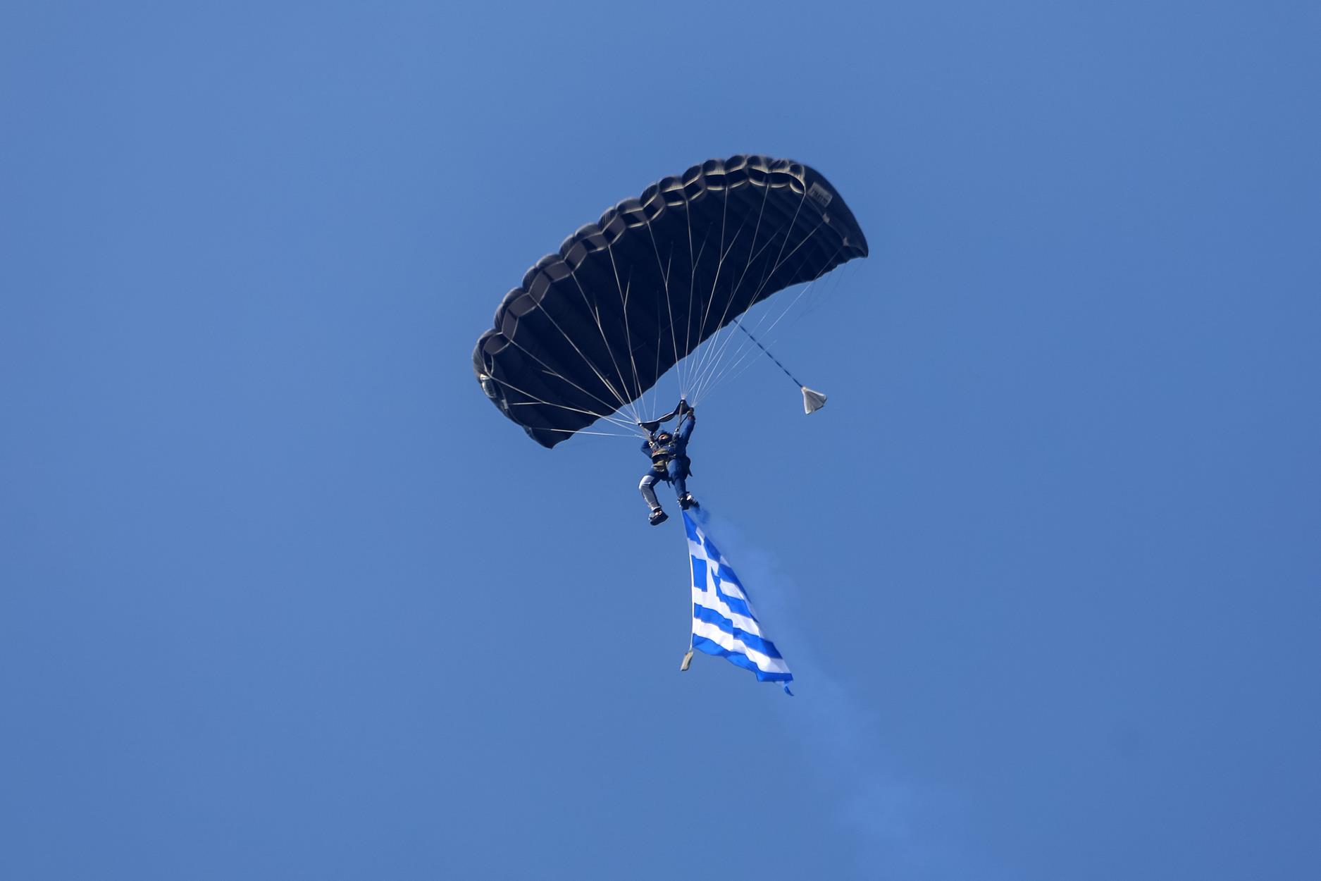 28η Οκτωβρίου: Μεγαλειώδης η στρατιωτική παρέλαση στη Θεσσαλονίκη