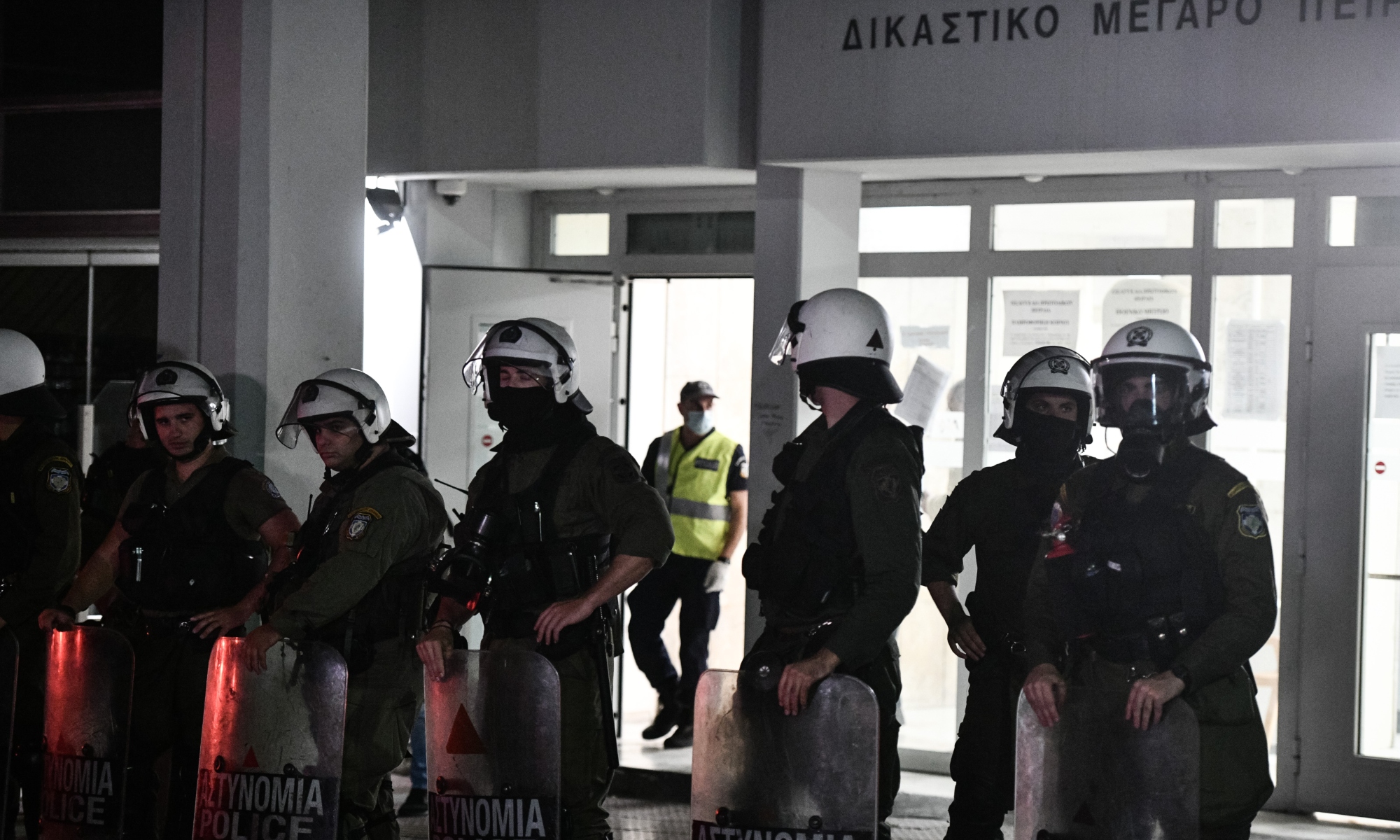 ΚΚΕ για Πέραμα: Ζητά απαντήσεις για το περιστατικό και τη χρήση των όπλων