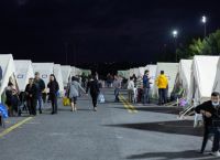 Κρήτη: Έστειλαν στους σεισμόπληκτούς άπλυτα εσώρουχα, νυφικά και αποκριάτικες στολές Κρήτη: Έστειλαν στους σεισμόπληκτούς άπλυτα εσώρουχα, νυφικά και αποκριάτικες στολές