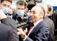 Γαλλία: Ατυχής πλάκα του ακροδεξιού Ζεμούρ