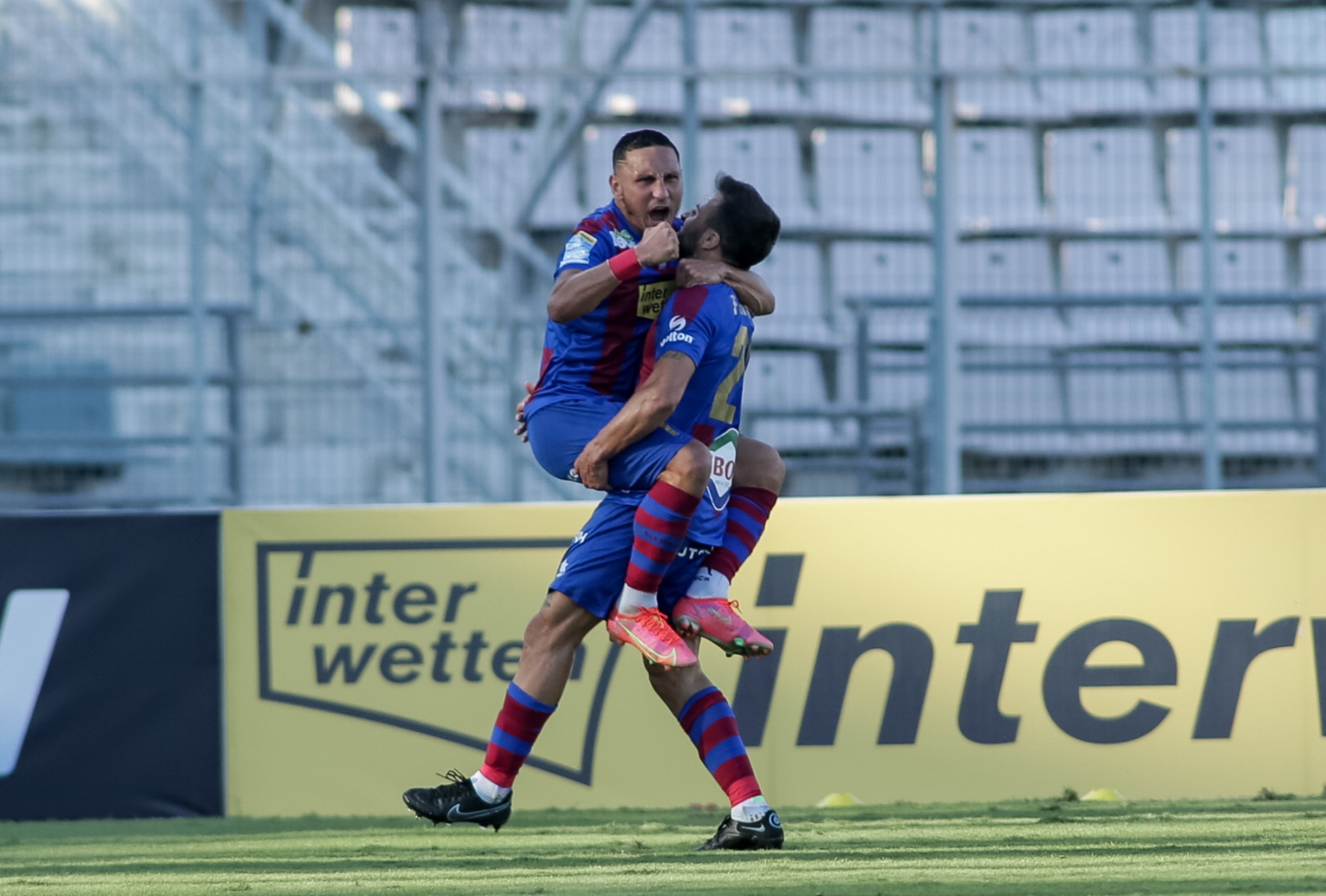 Βόλος – Αστέρας Τρίπολης 2-1: Επιστροφή στην κορυφή