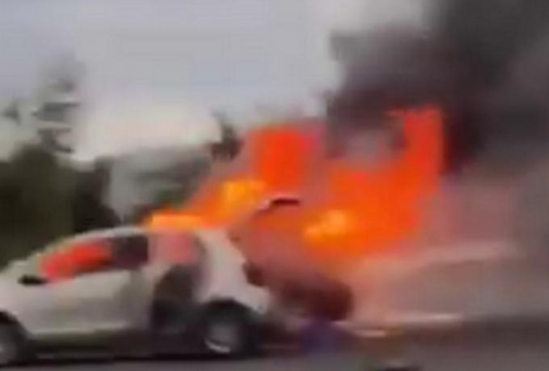 Παναθηναϊκός – Ολυμπιακός: Επεισόδια οπαδών στη Μαλακάσα