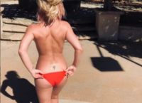 Britney Spears: Νέα ημίγυμνη φωτογραφία Britney Spears: Νέα ημίγυμνη φωτογραφία