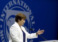 Γκεοργκίεβα: Παραμένει γενική διευθύντρια του ΔΝΤ