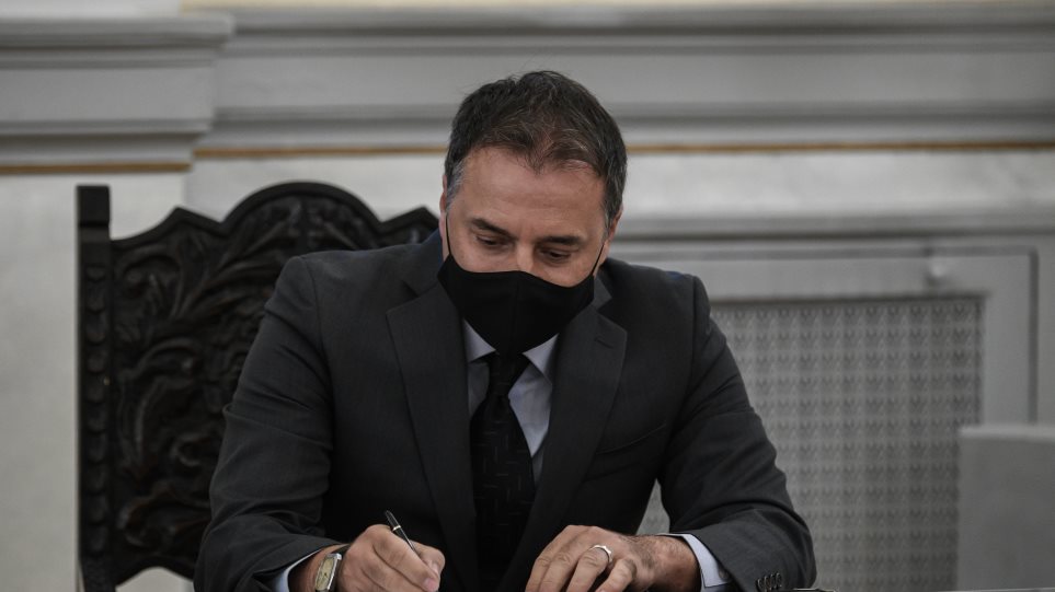 Θεόδωρος Πελαγίδης: Η ελληνική οικονομία παρουσιάζει εκρηκτική ανάπτυξη σε ορισμένους τομείς