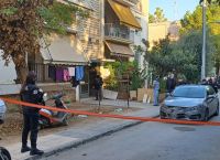 Αιγάλεω: Η αστυνομία αναζητά τον γιο της γυναίκας που εντοπίστηκε νεκρή