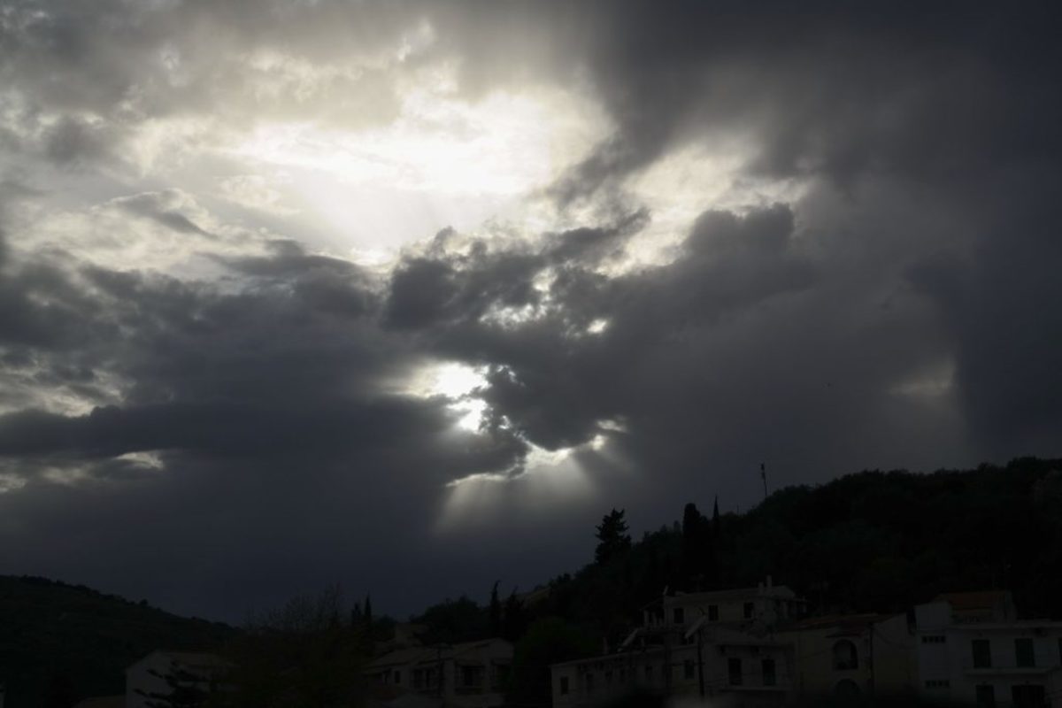 Καιρός σήμερα 14 Οκτωβρίου:  H πρόγνωση για την Πέμπτη
