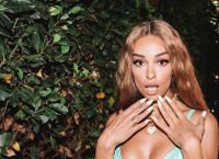 Ελένη Φουρέιρα: Στο Instagram χωρίς εσώρουχα Ελένη Φουρέιρα: Στο Instagram χωρίς εσώρουχα