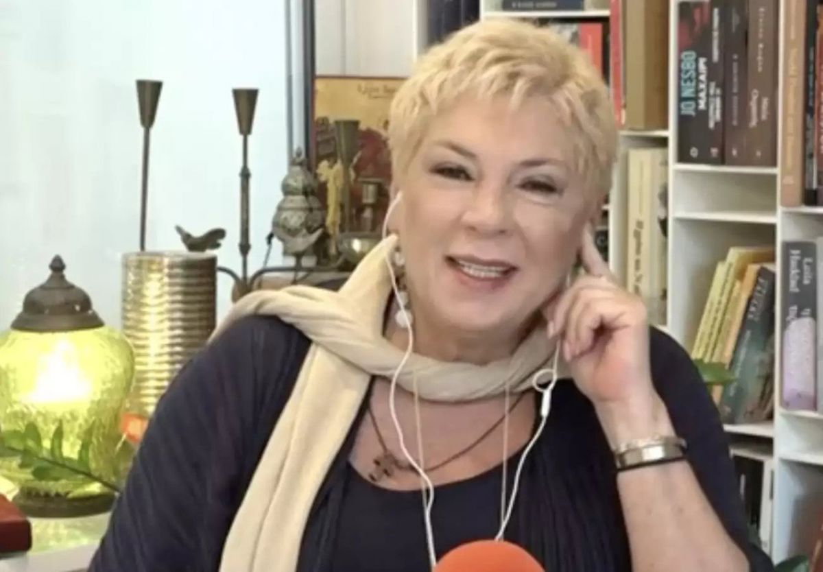 Δήμητρα Λιάνη Παπανδρέου: Το να ζεις με έναν τέτοιο ηγέτη δεν είναι απλή ιστορία