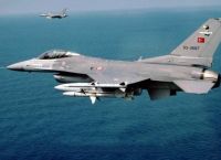 Πρόκληση από την Άγκυρα: Υπερπτήσεις τουρκικών F-16 σε Μακρονήσι και Ανθρωποφάγους