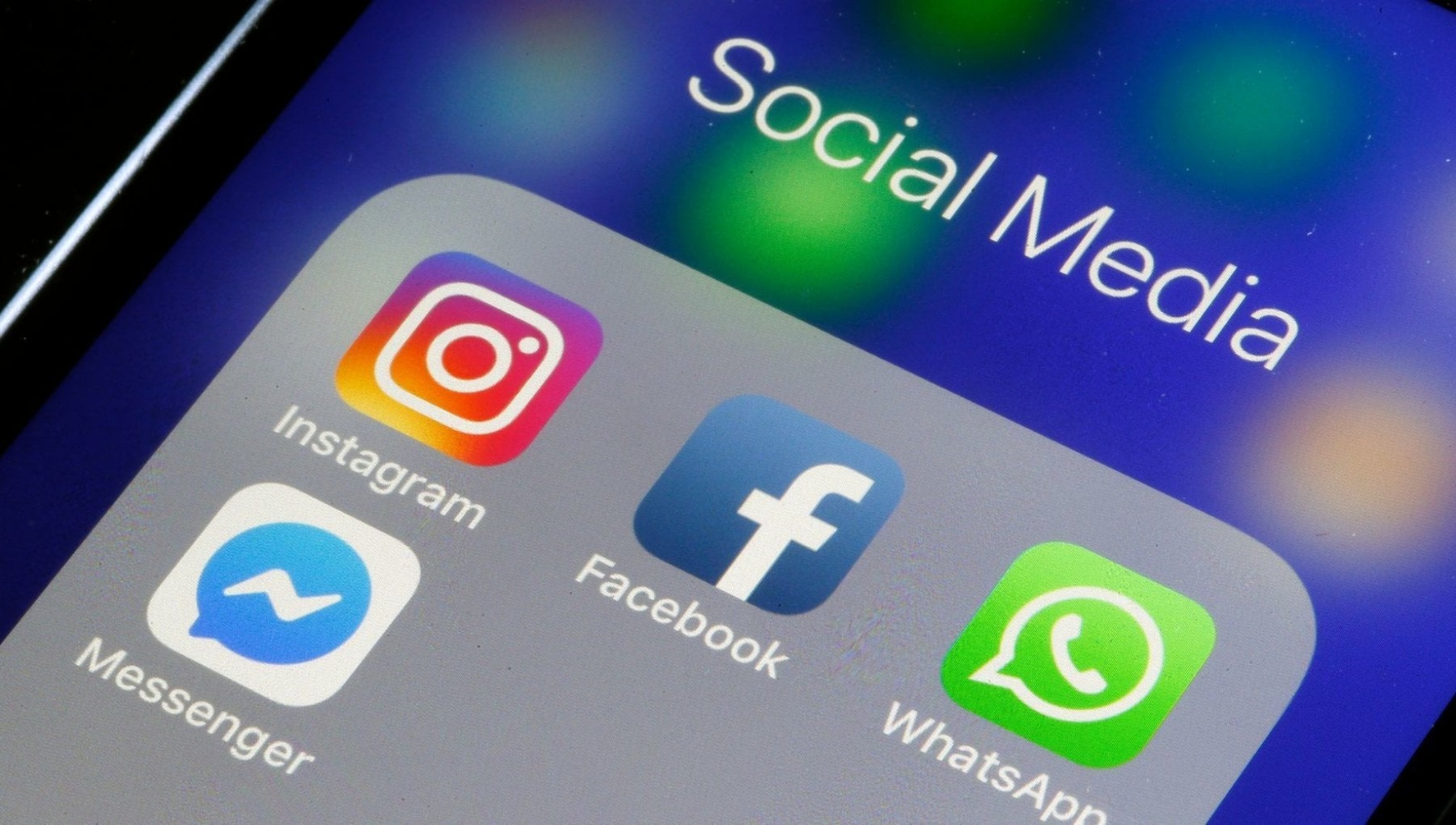 Facebook down – Instagram down: Για αυτό τον λόγο διακόπηκε η λειτουργεία