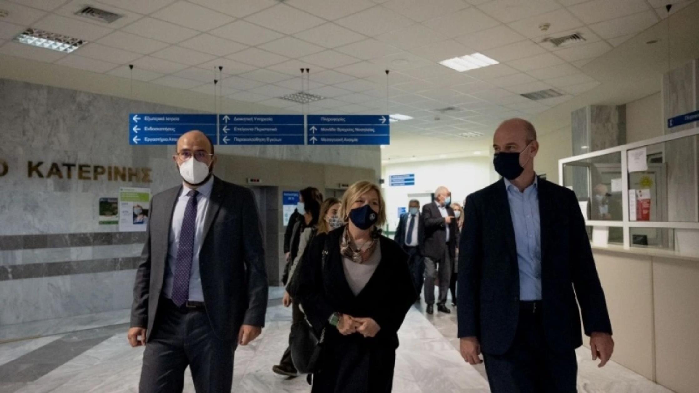 Μίνα Γκάγκα: Ενημερώθηκε για τα προβλήματα των νοσοκομείων στη Μακεδονία